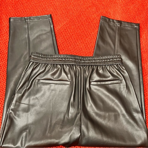 ❤️Host Pick❤️LOFT Vegan leather pants, size large - Picture 4 of 4